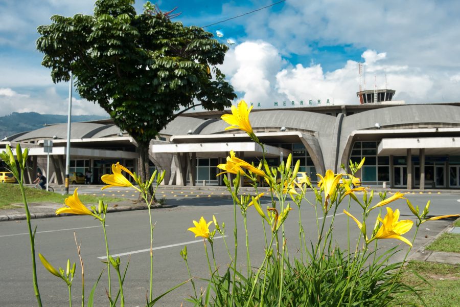 Traslado Aeropuerto José Maria Córdova Nocturno – Privado – Español