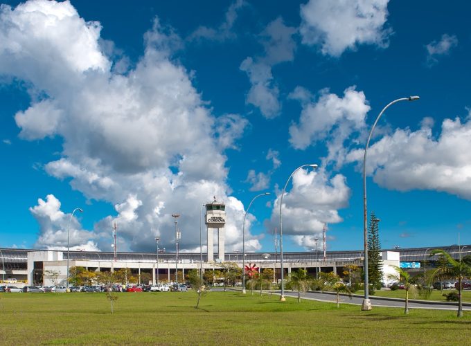 Transfer From José María Córdoba Airport – Day – Inglés – Privado